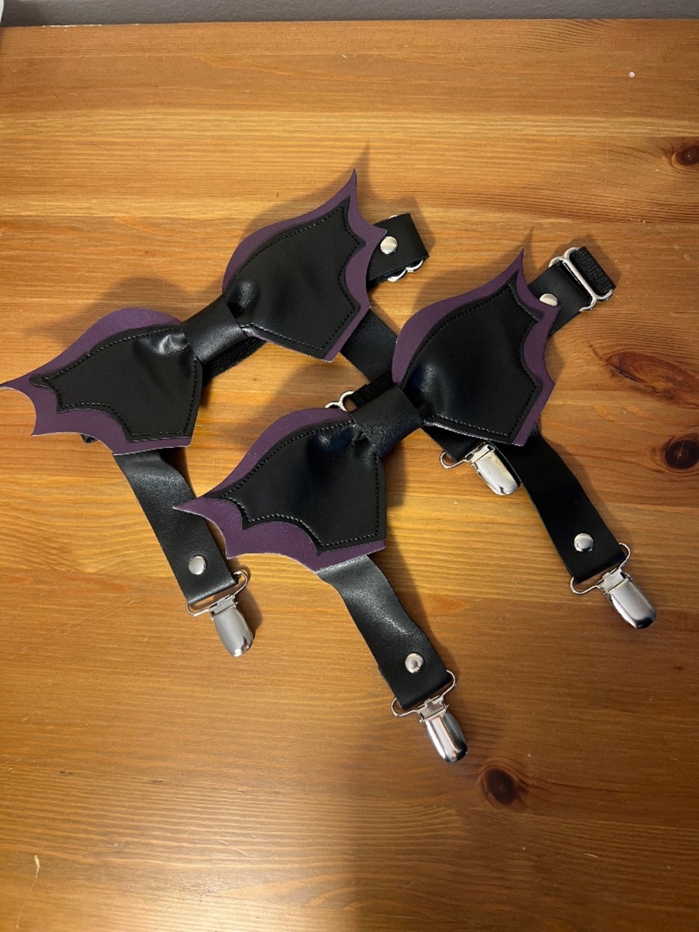 Daisy Corsets Black and Purple Bat Bow Garter Set